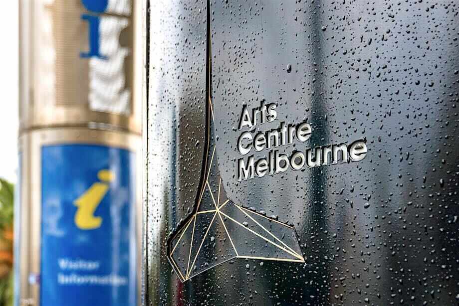 Melbourne Horse Drawn Carriage Tour