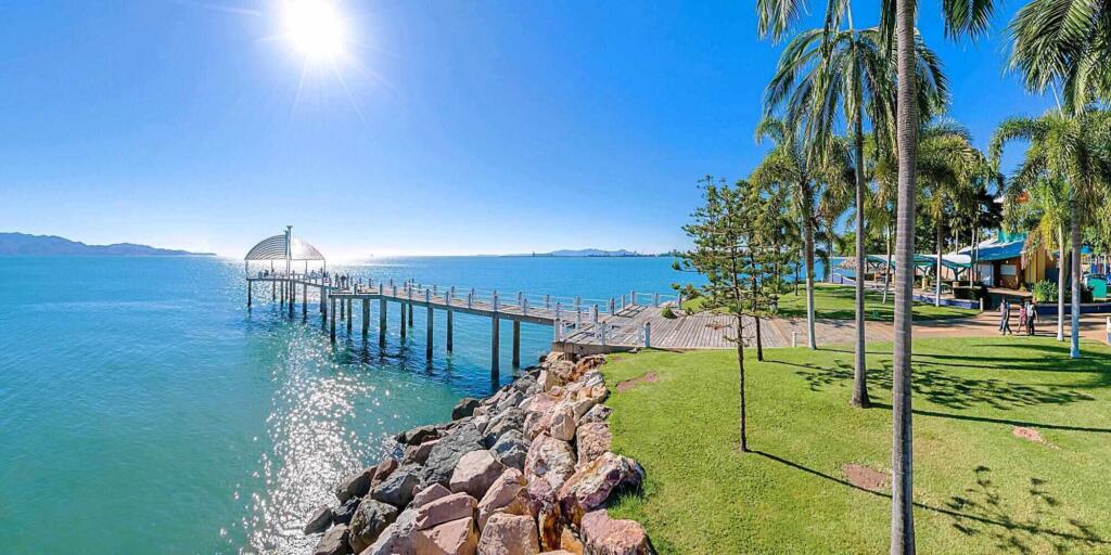 Townsville City Tour