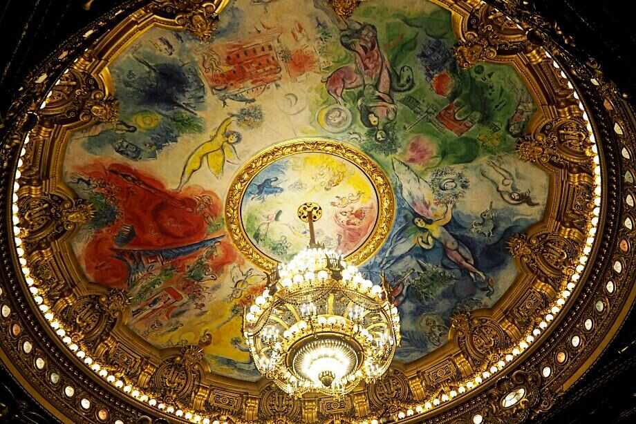Ten of the most amazing buildings in Paris