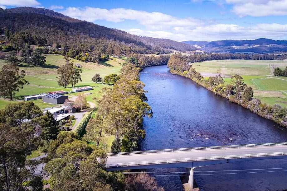 Huon Valley Tour from Hobart with Tahune Airwalk Top Oz Tours