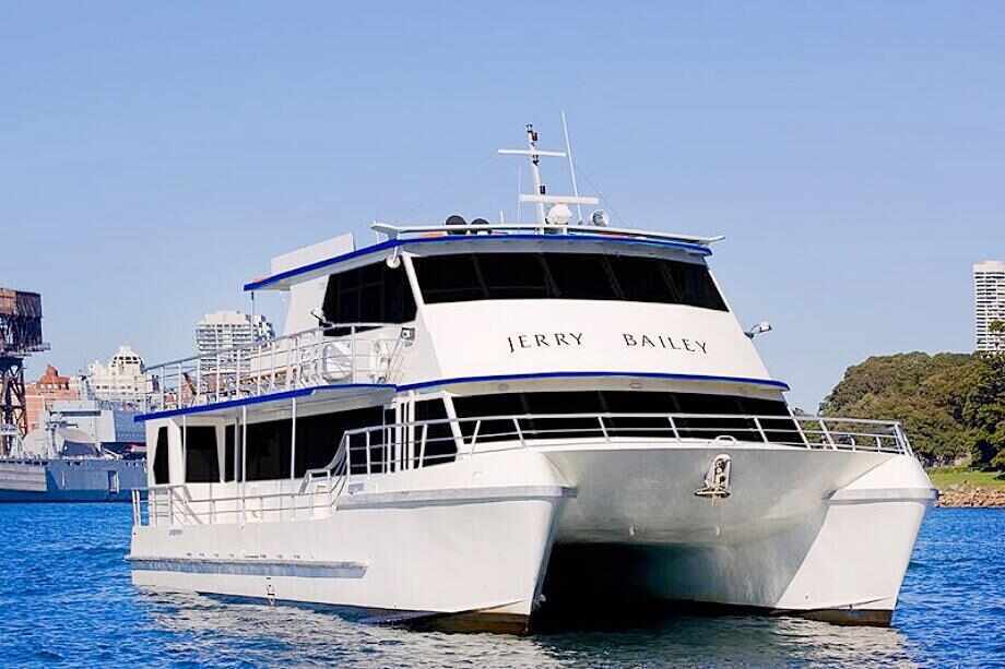 Sydney Whale Watching Cruise