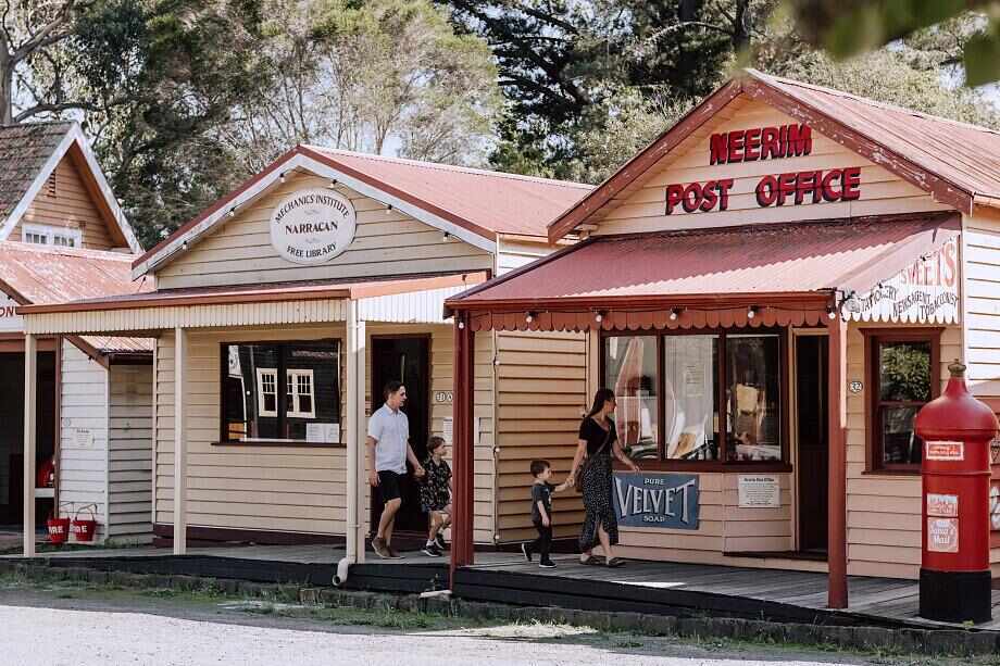 Great Australian family getaways near a capital city